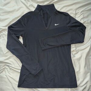 Nike women’s 1/4 zip EUC